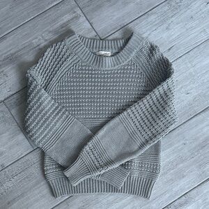 Universal Thread Light Gray Women's Sweater